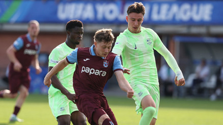 Trabzonspor U19 - Barcelona U19 maç sonucu - 28 Nisan (UEFA Gençlik Ligi Final Maçı)