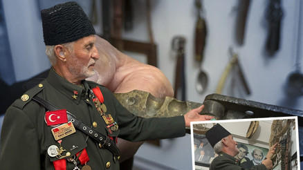 Atatürkün emrinden sonra hepsi dedesinde kalmış | 70 yaşındaki adam evinde gözü gibi saklıyor