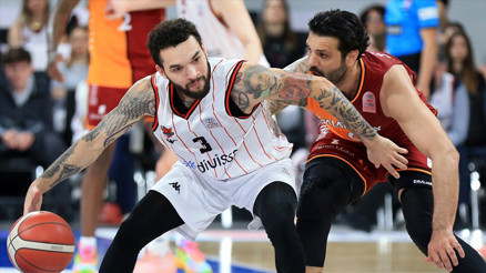 Manisa Basket Divissa, Galatasarayı farklı devirdi