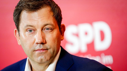 AfD, alternatif değil, Almanya’ya saldırı