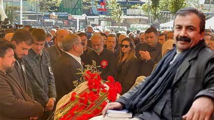 Ünlü isimlerden Sırrı Süreyya Öndere veda Dostları onu yalnız bırakmadı...