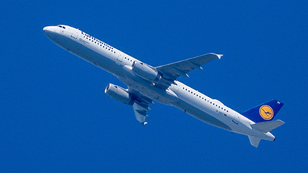 Lufthansa, Tel Aviv uçuşlarını askıya aldı