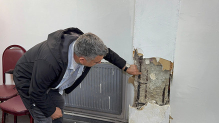İstanbulda 6,2lik depremde kolonları hasar gören binada bulunan dernek tahliye edildi