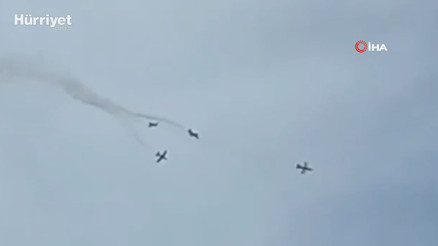 İtalya Hava Kuvvetlerine bağlı akrobasi ekibine ait 3 uçak havada çarpıştı