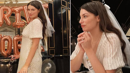 Ünlü şarkıcı kızını evlendiriyor... Bekarlık günlerine veda etti... Şimdi sıradaki durak düğün