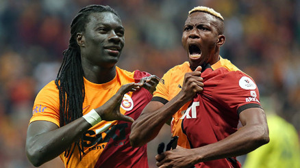 Galatasaray’ın eski golcüsü Gomis’ten Osimhen’e mesaj var