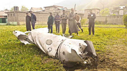 Hindistan Pakistan çatıştı Dünya diken üstünde... Nükleer güçler boğaz boğaza