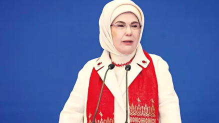 Emine Erdoğan: Geleneksel sanatlar duygulu birer armağan