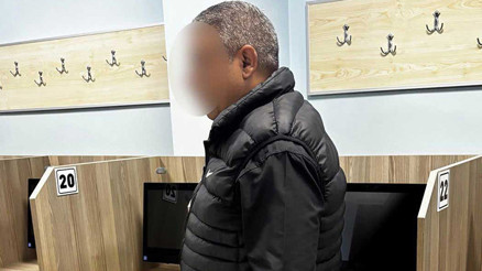 Üzerinden sesler gelince fark edildi: Vücudundaki düzenek hastanede çıklarıldı