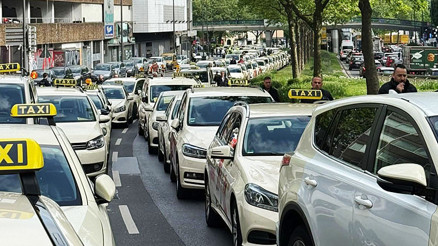 Taksiciler sonunda isyan etti