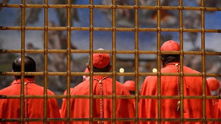 Kilitli kapıların ardındaki inanılmaz detaylar | O yemekler neden yasak Su içtikleri bardaktan attıkları çöpe kadar kontrol ediliyor Kilitli kapıların ardındaki inanılmaz detaylar | O yemekler neden yasak Su içtikleri bardaktan attıkları çöpe kadar kontrol ediliyor