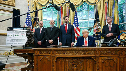 Trump dünyayı sarsacak demişti... İşte merakla beklenen duyuru