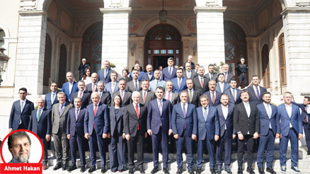 Bu ne şahane bir toplantı böyle