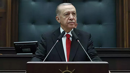 Cumhurbaşkanı Erdoğandan Özgür Özele sert sözler: Bunun adı ekonomik tetikçiliktir