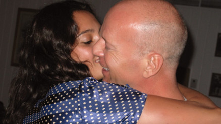 Cefakar eşin emekleri uçup gitti... Kocanın hastalığını para için kullanıyorsun... Ama buna ihanet denir