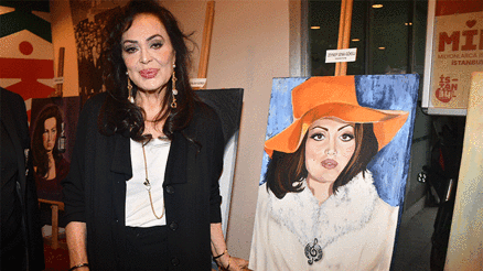 Türkan Sultan’ı ağlattılar