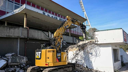 Çatı 36 santim yüksek geldi, bina yıkılacak
