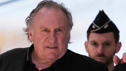 Davası bugün görülmüştü… Mahkeme ünlü oyuncuyu cinsel tacizden suçlu buldu