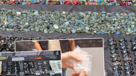 İstanbul’da pırlanta kaçakçılarına operasyon: 250 milyon liralık değerli taş ele geçirildi İstanbul’da pırlanta kaçakçılarına operasyon: 250 milyon liralık değerli taş ele geçirildi