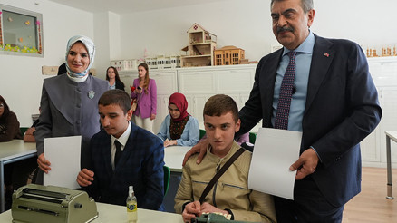 Görme Engelliler Okulu’na ziyaret