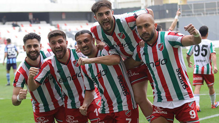 Karşıyaka final için ilk maçta