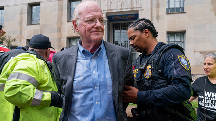 ABDli dondurma firmasının kurucu ortağı, İsrail karşıtı protestoda gözaltına alındı