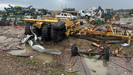 ABDyi fırtına ve hortum vurdu: 23 ölü