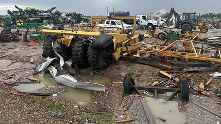 ABDyi fırtına ve hortum vurdu: 23 ölü