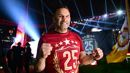 Okan Buruk tarihi kendi yazıyor