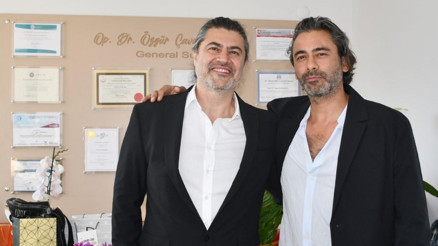 Op. Dr. Özgür Çavdaroğlu Alsancak’ta yeni kliniğini açtı