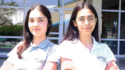 Kraliyet okulunda 2 Darüşşafakalı Kraliyet okulunda 2 Darüşşafakalı