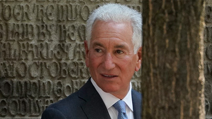 Trumpın dünürü Parise büyükelçi atandı