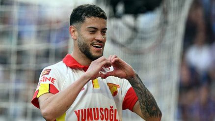 Romulo, Göztepede rekor peşinde