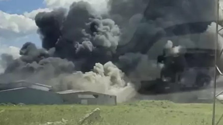 Gebze’de, boya fabrikasında yangın