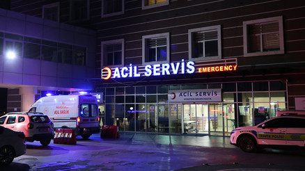 Polis ekibinin şüpheli aracı takip ederken çarptığı öğrenci ağır yaralandı