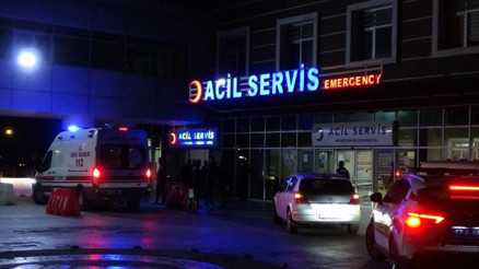 Polis ekibinin şüpheli aracı takip ederken çarptığı üniversite öğrencisi ağır yaralandı