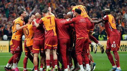 Galatasaray devlerle kafa kafaya Bayern Münihin ardından zirvede