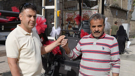 Patrondan Suriyeli işçisine vefa örneği Ülkesine dönme kararı alınca hediye etti: Tam 1 milyon lira değerinde