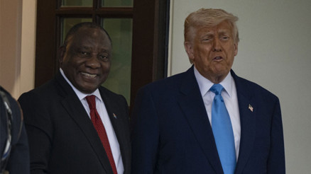 Trump ile Ramaphosanın Beyaz Saraydaki görüşmesine beyaz çiftçilere soykırım iddiası damga vurdu