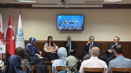 Londra’da ‘Diasporada Aile Olmak’ paneli düzenlendi