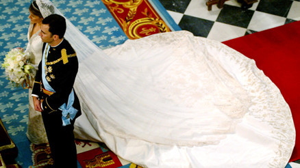 Büyük aşk canlı yayında başlamıştı... Ne ihanet iddiaları esti geçti, evlilik 21 yıldır yerinden oynamadı... Boşanmak onların kitabında yazmıyor Büyük aşk canlı yayında başlamıştı... Ne ihanet iddiaları esti geçti, evlilik 21 yıldır yerinden oynamadı... Boşanmak onların kitabında yazmıyor