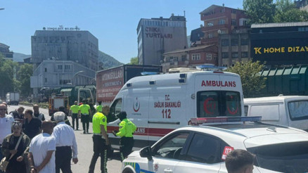 Yaya geçidinde kamyonun çarptığı kadın hayatını kaybetti