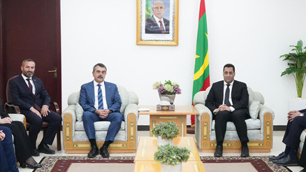 Bakan Tekin, Moritanya Başbakanı Djay ile bir araya geldi