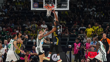 Maçın MVPsi Devon Hall