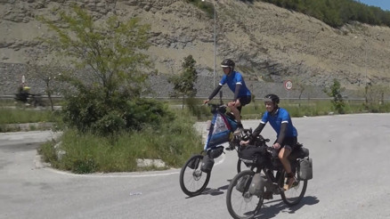 Kansere karşı Münih’ten Çin Seddi’ne pedal çevirecekler