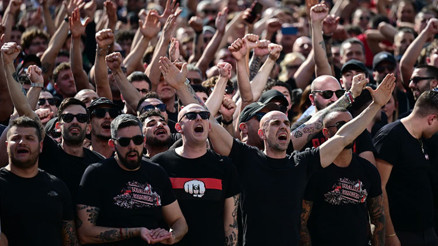 Milan taraftarı, yönetimi istifaya davet etti