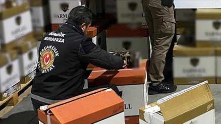 Bakanlık tarihi diyerek açıkladı X-Ray taramasında yakalandı: Değeri tam 2 milyar 768 milyon lira Bakanlık tarihi diyerek açıkladı X-Ray taramasında yakalandı: Değeri tam 2 milyar 768 milyon lira