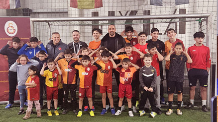 Berlin’de Galatasaray Futbol Okulu açıldı