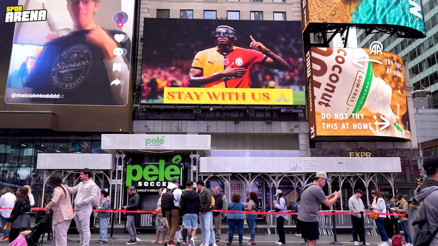 Times Meydanında Osimhen sesleri