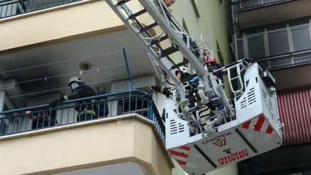 15inci katta can pazarı Yangından etkilenen 6 kişi böyle kurtarıldı